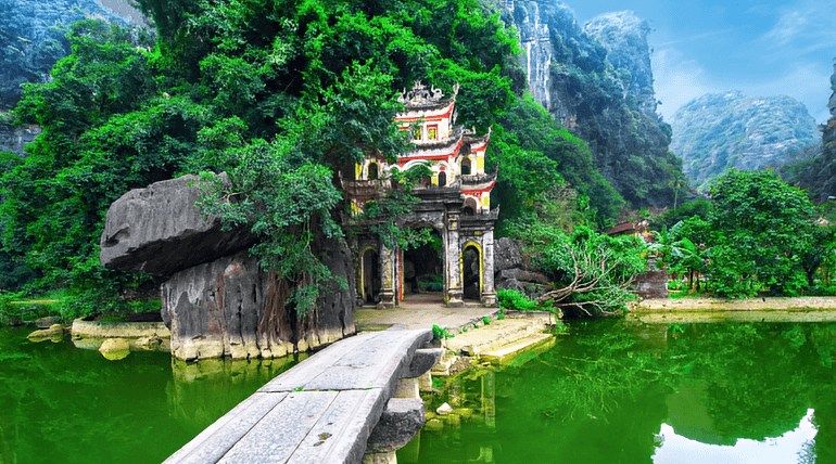 Bích Động: la pagoda entre las montañas